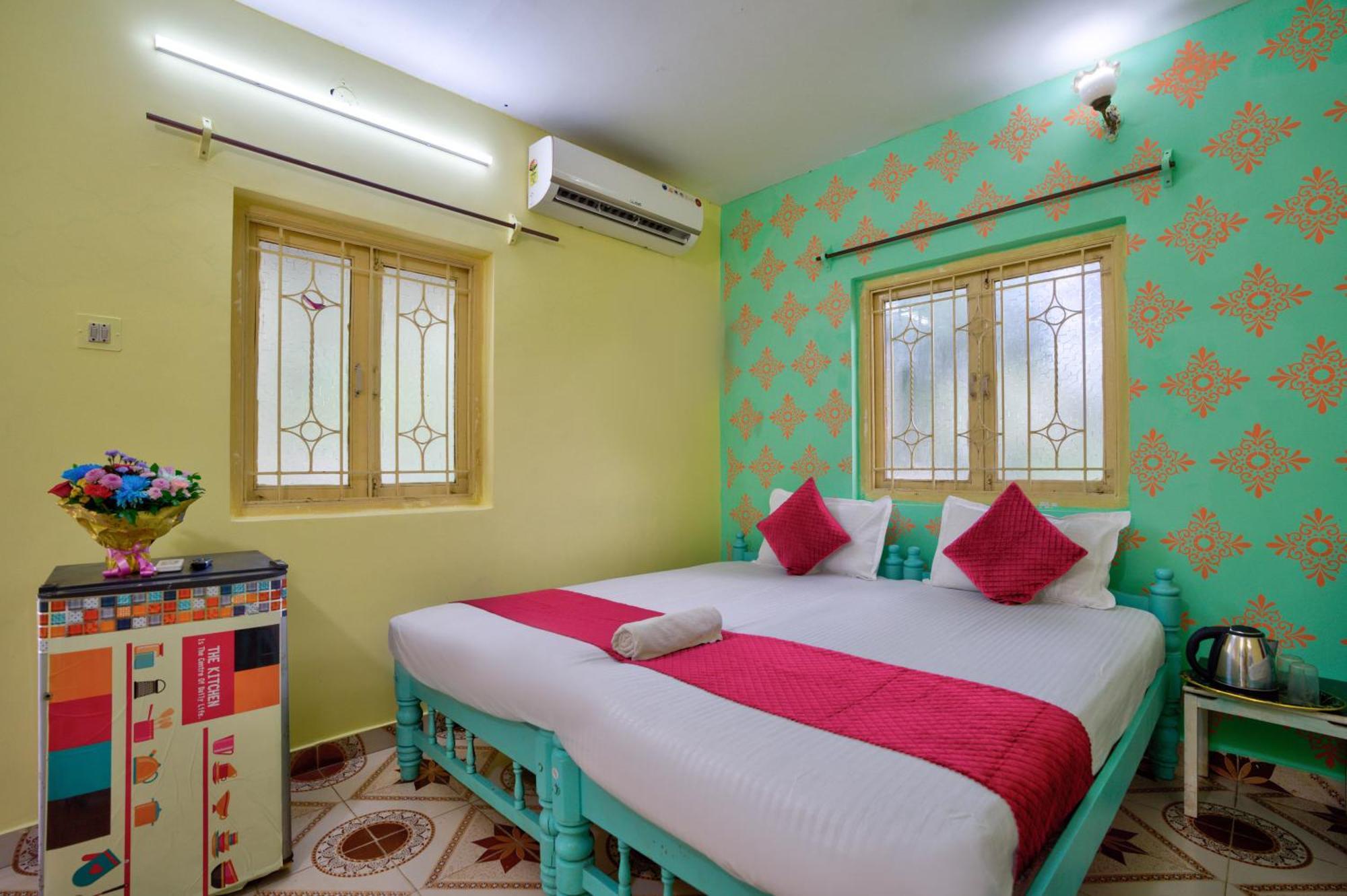 Oceanic Pearl Beach Guest House Calangute Exterior photo